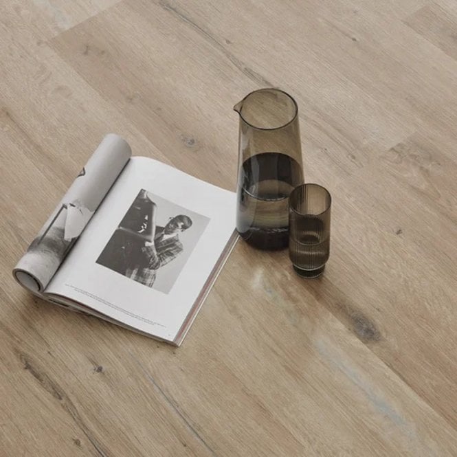 Karndean Design Flooring Washed Character Oak KP144 Knight Tile