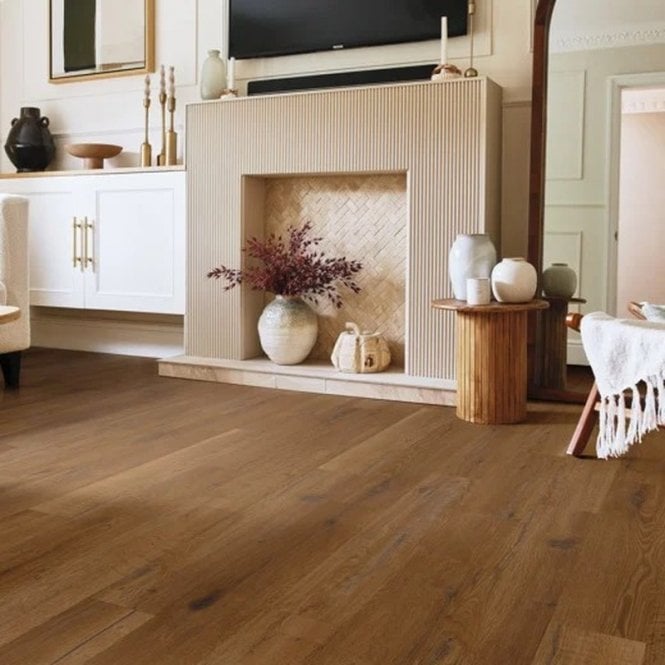 Karndean Design Flooring Russet Character Oak KP163  Knight Tile
